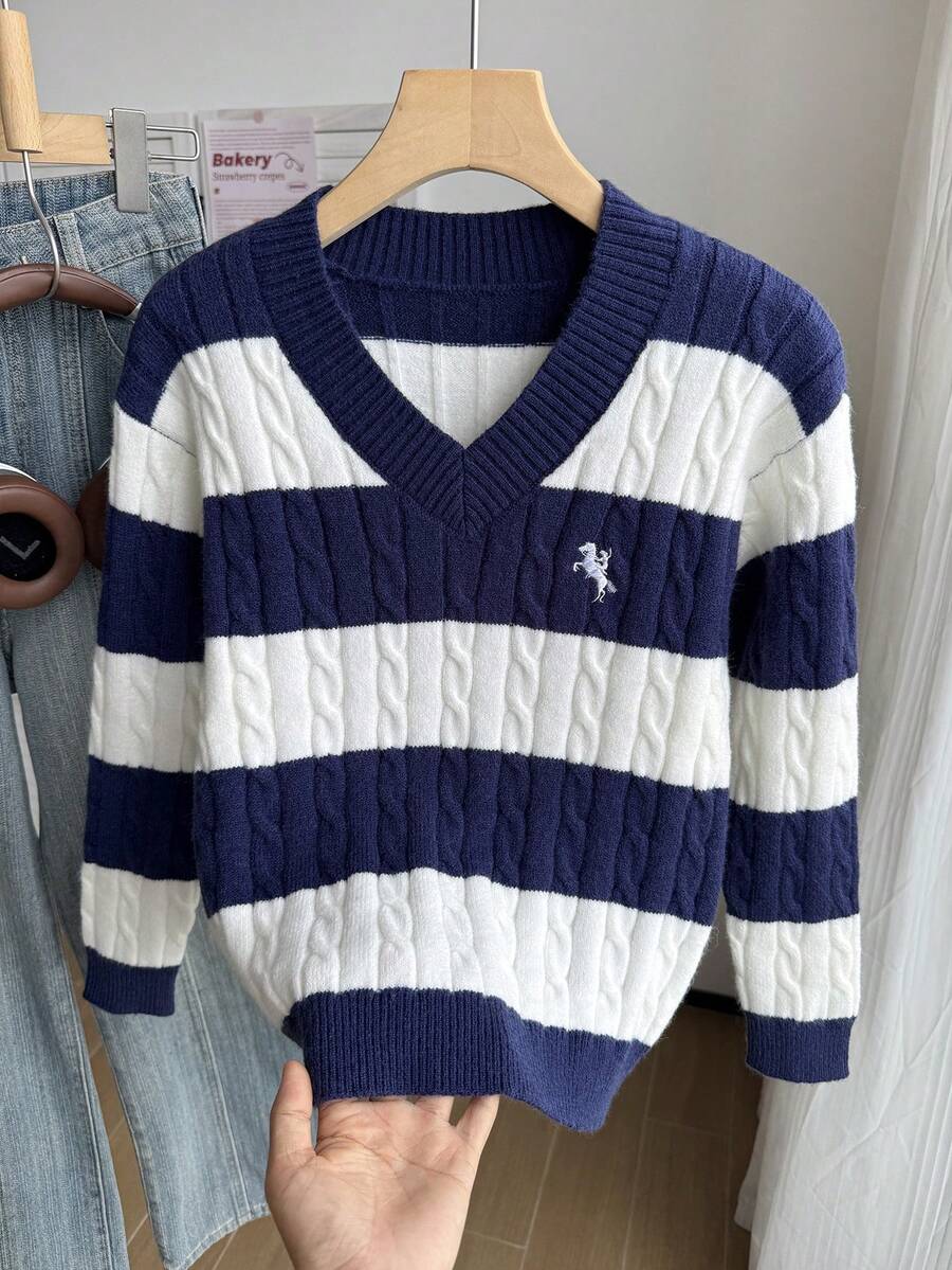 SHEIN 青少年女孩藍白條紋拼接粗針編織V領落肩刺繡Logo長袖寬鬆套頭毛衣,適合秋冬與戶外穿著 - 彩色 - 查看 1