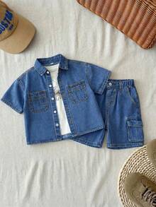 SHEIN Little Byeori 两件套男童蓝色牛仔宽松短袖衬衫和工装短裤套装 - 中等水洗藍 - 查看 9