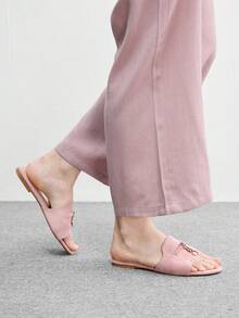 CUCCOO BIZCHIC 女款淺粉色麂皮質感經典平底拖鞋，舒適百搭，適合夏季通勤與辦公穿著 - 淺粉 - 查看 5
