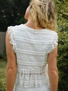 WESTFADE V Neck Tie Front Tiered Ruffle Peplum Lace Tank Top, Back To School, Female Country Look, Festival, Casual Cottage Fairycore Tropical White - White - View 2