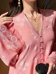 Al Najma 女款優雅V領提花飾邊蕾絲拼接長袖大裙擺阿拉伯風洋裝 - 粉色 - 查看 1