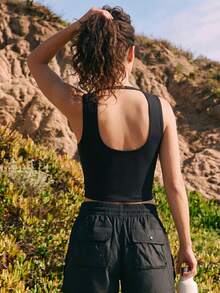 Exploreva Exploreva Outdoor T-Shirt - Tank Top Work Black Outdoorsy Trail Run Outfit - Black - View 8