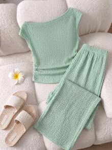 Tween Girls T-Shirt Set, Asymmetrical Asymmetrical Shoulder Design, One Side Sleeveless Strap, Other Side Asymmetrical Shoulder, Showing Collarbone And Shoulder Line, Lazy And Style. Metal Texture Decorative Buckle On Sleeveless Strap, Visual Focal Point Of The Set, Wide Leg Pants - Green - View 3