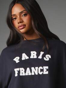 MISSGUIDED Paris France Graphic Print Cropped Oversized T-Shirt With Round Neck And Short Sleeves Casual Streetwear Style - Navy Blue - View 2