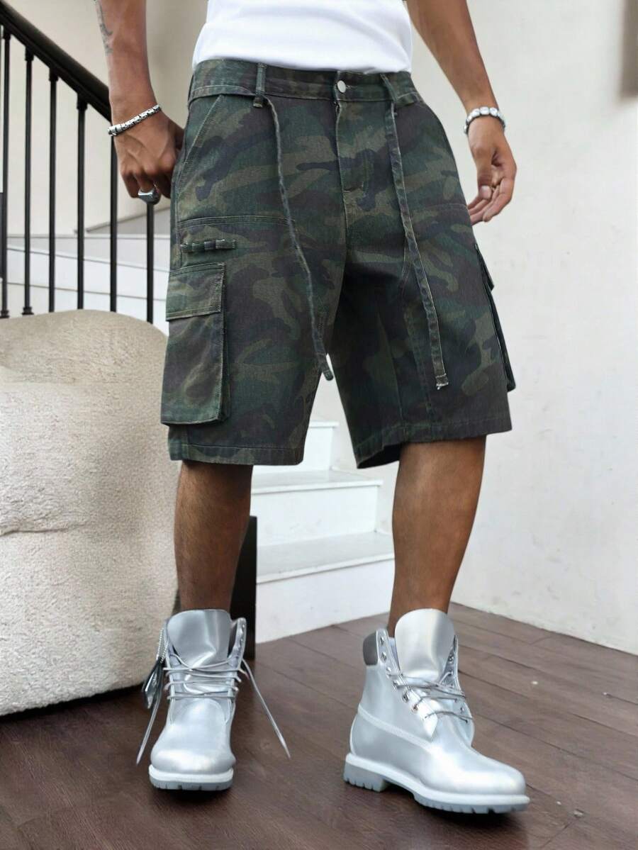 STEELVANCE 男士街頭風休閒多口袋拼接工裝腰繩迷彩牛仔短褲 - 軍綠色 - 查看 1