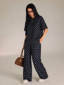 SHEIN PETITE 女款圓點印花時尚圓領短袖T恤與休閒長褲兩件套 - 黑色 - 查看 5