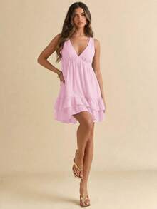 Gossip Girl X SHEIN SHEIN BAE 女款純色V領荷葉邊下擺休閒無袖洋裝 - 淺粉色 - 查看 1