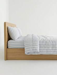 Veyra Day 3pcs Polyester Simple Stripe Bedding , Zipper Closure, Soft Skin-Friendly Breathable, Dormitory , Single , Double, King-Size Bed,  Bed Quilt Cover Set,  Machine Washed (One Quilt Cover, Two Pillowcases) - Multicolor - View 6