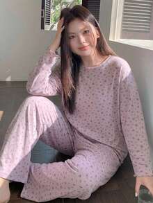 Dazy Plus 時尚兩件式居家服套裝，優雅碎花寬鬆上衣與睡褲，大尺碼女款春夏秋睡衣套裝 - 紫丁香色 - 查看 5