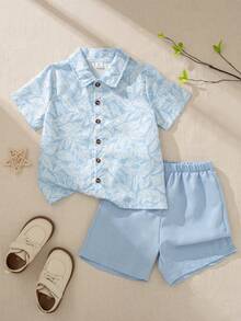 Souflis Souflis 2pcs/Set Young Boys 4-7Y French Style Summer Vacation Tropical Plant Print Collared Shirt + Solid Light Green Shorts, Fashion Casual Outfit Suitable For Holiday, Outdoor Play And More Occasions - Blue and White - View 4
