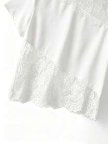 GlowEve CURVE Plus Size Women's Contrast Lace Round Neck Short Sleeve Casual T-Shirt - White - View 3