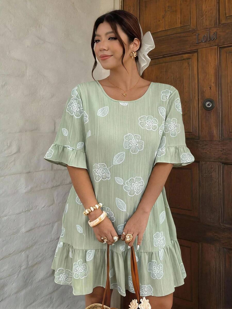 Lounesse Plus Size Women Casual Cute Floral Print Dress With Bow Tie Back Design Vacation Light Green Summer