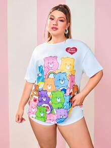 SHEIN X Care Bears 大码春夏休闲仙女风Y2K甜美可爱动漫街头复古白色Funshine熊、Tenderheart熊、Cheer熊、Bear、Good Lucky熊梦幻爱心云朵印花卡通图案宽松T恤，适合锐舞节度假俱乐部 - 白色 - 查看 1