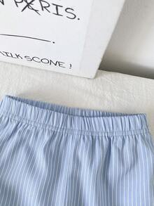 SHEIN Playful Pals 可愛休閒男嬰兩件套，圓領「LITTLE BOY'S」字母印花短袖上衣搭配直條紋長褲，適合春夏日常穿著與旅行 - 寶藍色 - 查看 7