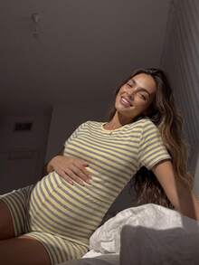 SHEIN Maternity Striped Colorblock Round Neck Short Sleeve Top And Adjustable Waist Shorts 2 Pieces Set - Yellow - View 4