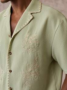 Vientiro Men Summer Retro Coconut Embroidery Floral Pattern Short Sleeve Shirt - Mint Green - View 3
