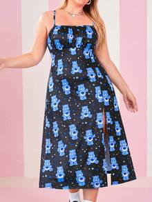 SHEIN X Care Bears 大码时尚经典 A 字吊带蓝色卡通熊和星星印花黑色大码连衣裙，适合春夏音乐节 - 黑色 - 查看 1