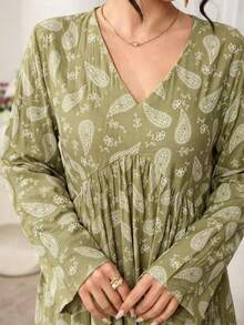 Al Najma Nuevo vestido árabe de manga larga con cuello en V, cintura alta y línea A con estampado de vacaciones del Medio Oriente - Amarillo - Ver 7