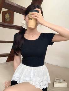DAZY 女款韓式優雅法式圓領拼色長袖T恤 夏季可愛上衣 適合校園、早午餐、約會、日常、生日穿著 黑白配色 - 白色 - 查看 3