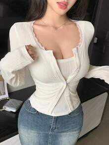 DAZY 春秋女款鏤空蕾絲飾邊拼接細肩帶背心與長袖開襟外套短版上衣套裝 - 白色 - 查看 2
