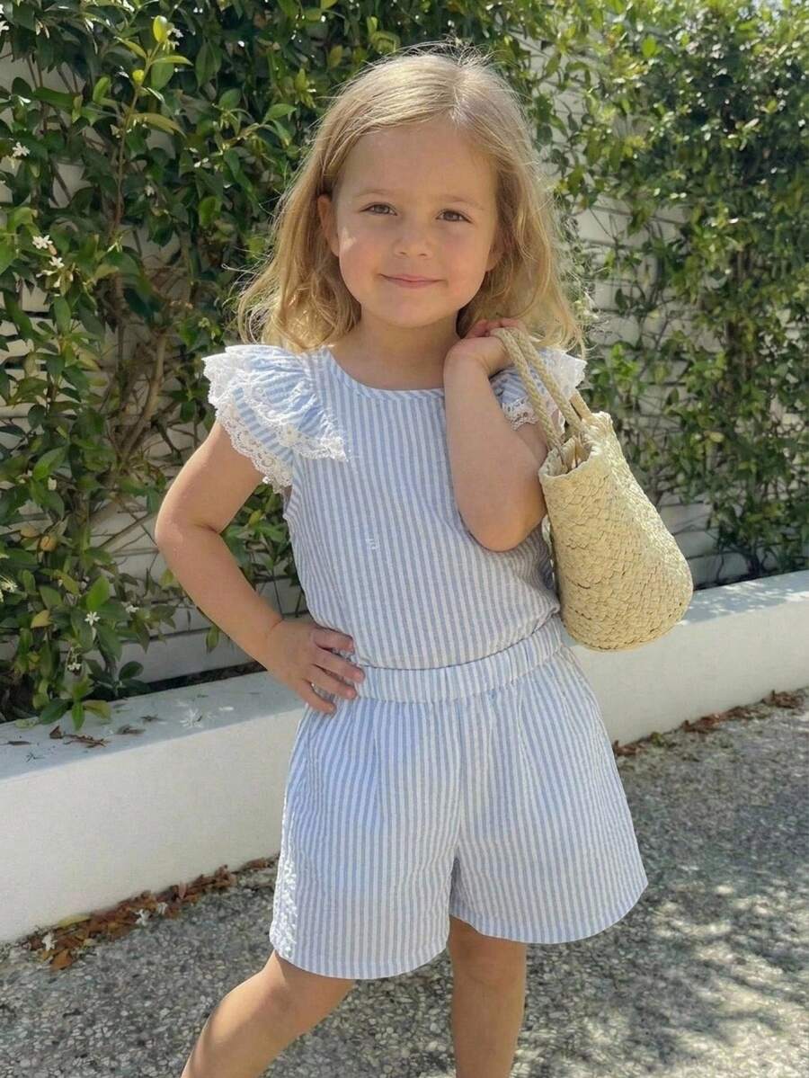 SHEIN Genkimix Kids 2件組女童韓系簡約藍白條紋雙層荷葉袖上衣與寬鬆短褲套裝，夏季休閒穿搭