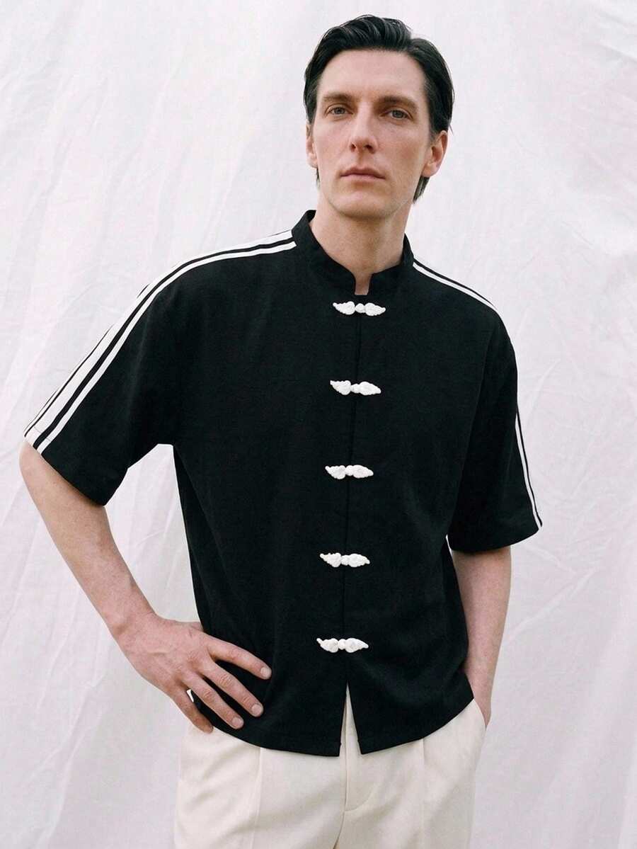 Manfinity CityGents Men's Fashionable Black And White Striped Short Sleeve Shirt,Summer,Streetwear,City Break,Graphic Oversized Matching Boy Friend Valentine's Day Gift