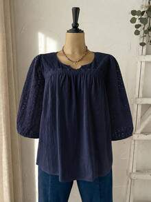 Rusticease 大尺碼女款鏤空刺繡鏤空設計V領燈籠袖襯衫 - 藏蓝色 - 查看 4