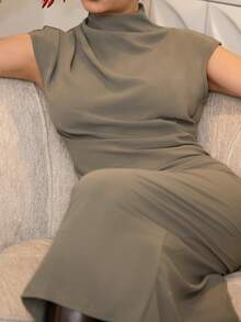 Melissa Matos 女士优雅简约休闲日常通勤度假时尚新款小立领垂坠袖收腰杏色长款连衣裙，夏季 - 軍綠色 - 查看 6