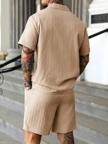 Manfinity Homme 男士成熟風度假休閒襯衫短褲套裝 - 駝色 - 查看 2