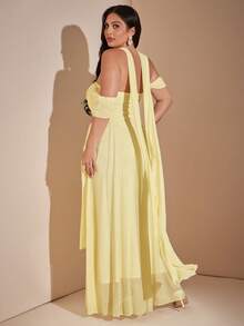 SHEIN BAE CURVE 大尺碼女款淺黃色荷葉邊浪漫長洋裝 - 黃色 - 查看 2