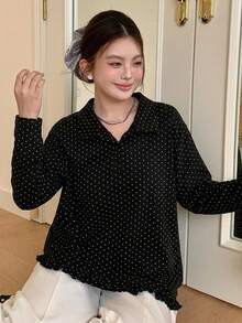 Dazy Plus 韓系時尚波點滿版印花女款大尺碼黑色短袖POLO衫 春夏可愛上衣T恤 - 黑色 - 查看 2