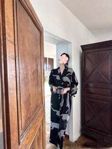 1件高級豹紋長袖女款睡衣，春秋新款，多功能設計，中長款晨袍浴袍睡裙，可外穿，性感野性時尚風 - Fashion - 查看 5