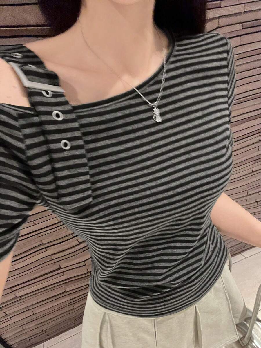 FRIFUL 女款夏季新款灰色不對稱領口露肩細肩帶休閒百搭T恤,適合外出與夜生活,可愛上衣 - 黑色 - 查看 1