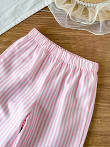 SHEIN Playful Pals 2件組女嬰夏季黑色短袖T恤刺繡裝飾條紋長褲套裝休閒度假風 - 粉色 - 查看 10