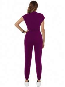 TaskEZ Mono uniforme de enfermería de unicolor con manga corta, bolsillo y cintura con cordón - Morado - Ver 2