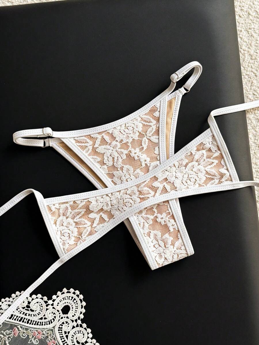 Swim Vcay 2026 Frühling/Sommer Neues Damen Weißes Blumen-Spitzen-Bikini-Set, transparentes Bandeau-Top mit Spaghettiträgern und hochgeschnittenem Dreieck-Höschen, minimalistischer sexy Stil Urlaubs-Strand-Badeanzug - Weiss - Übersicht 1