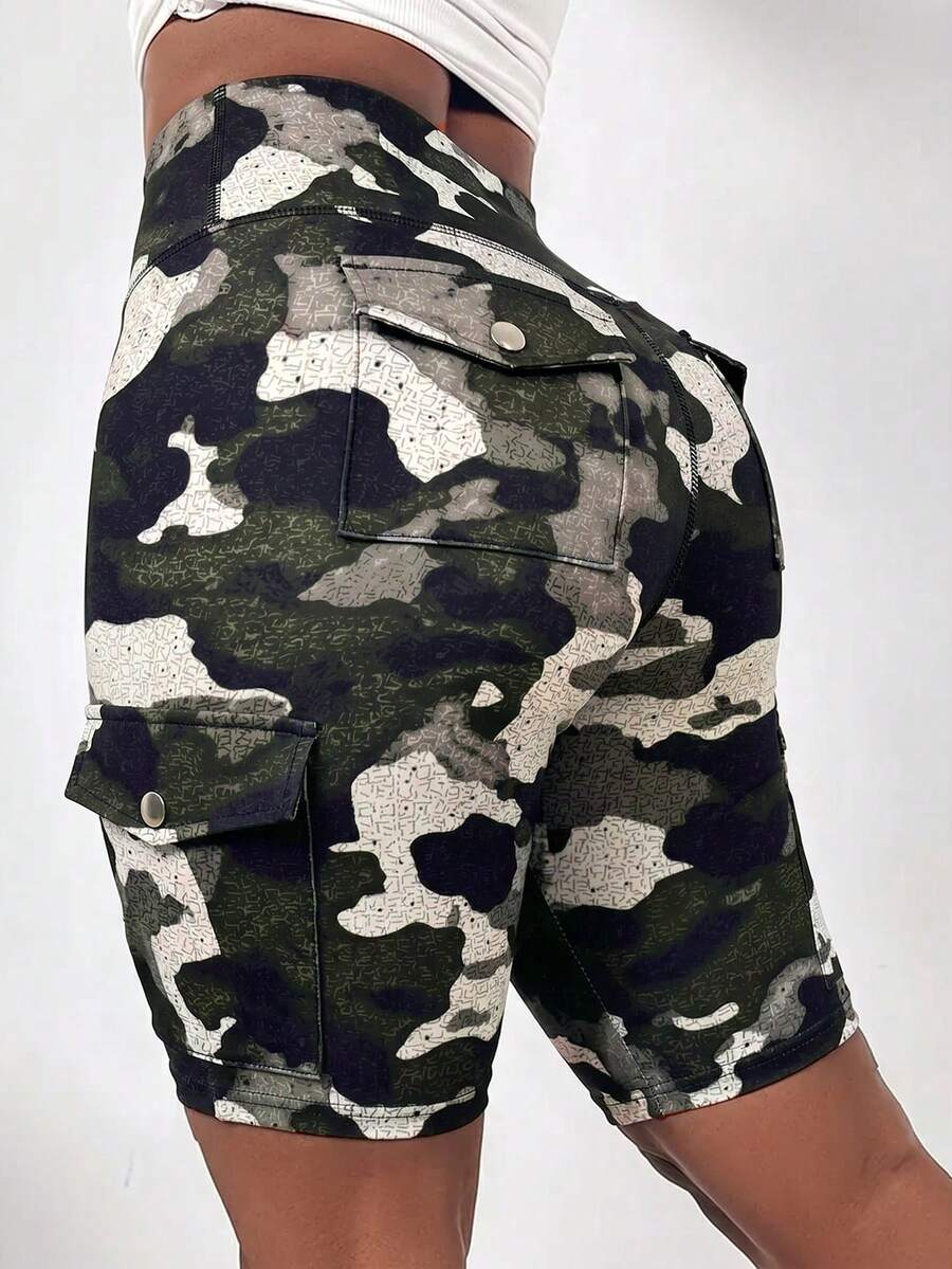 SHEIN LUNE 大尺碼收腹提臀高腰翻蓋口袋工裝跑步短褲 - 彩色 - 查看 1