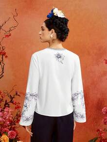 Glamance Frida Kahlo X SHEIN White And Blue Floral Tassel Tie Deep V Loose Blouse, Elegant Boho Mature Casual Sexy For Outings Brunch Vacation, Work, Office, Daily Wear, Summer - White - View 2