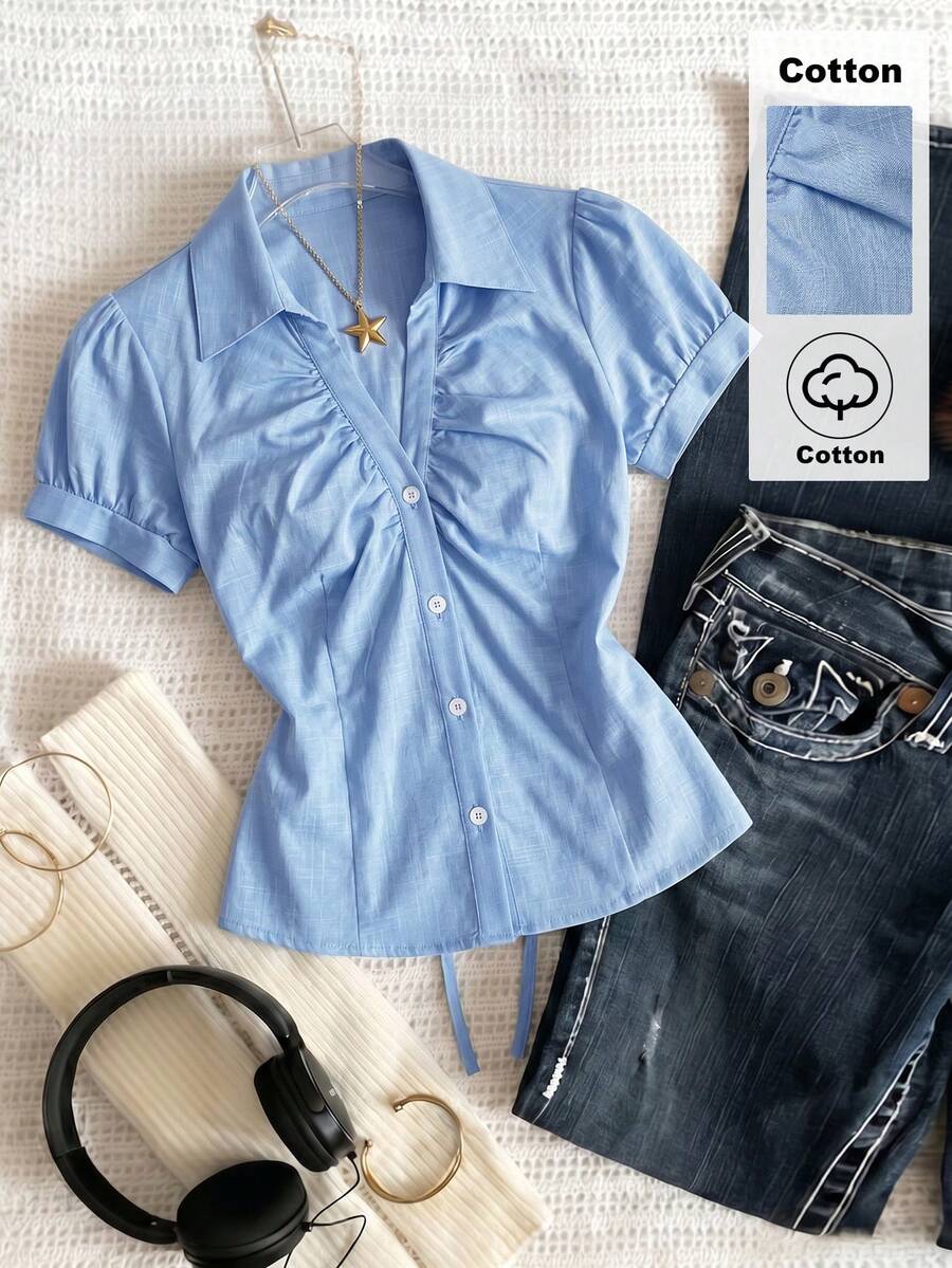 SHEIN Franclia 女款休閒短袖襯衫，襯衫領，深V領，四孔鈕扣，胸前百褶設計，腰部綁帶，泡泡袖，優雅
