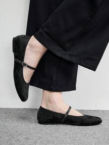 CUCCOO BIZCHIC 女款優雅時尚通勤休閒度假四季舒適平底鞋 - 黑色 - 查看 4