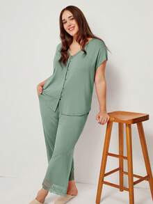 LUVLETTE 大尺碼女款夏季深綠色 TENCEL™ 莫代爾蕾絲短袖上衣與長褲睡衣家居套裝 - 綠色 - 查看 7
