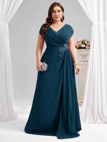 Coutiva Plus Size Women's Elegant Romantic Mother Of The Bride Dress - Dark Green - View 3