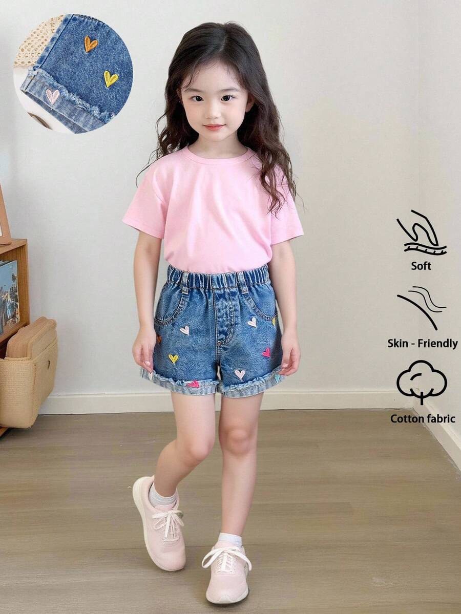 Vintaside Kids 女童牛仔短褲,休閒可愛甜美時尚街頭風百搭設計,中洗藍色,簡單全鬆緊腰頭,假口袋裝飾,簡單愛心刺繡,捲邊毛邊下擺,寬鬆無彈力牛仔短褲,柔軟棉質牛仔布,日常通勤,2026夏季新品 - 中等水洗藍 - 查看 1