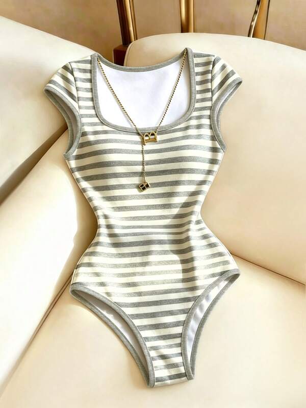 Resyla Body ajustado de manga corta con cuello cuadrado a rayas vintage francés, body sexy de cuello cuadrado a rayas en contraste elástico y ceñido sin mangas, body minimalista sexy de cuello cuadrado a rayas que ciñe la cintura y estiliza, body versátil de cuello cuadrado a rayas en contraste elástico y ceñido estilo Y2K dulce y cool