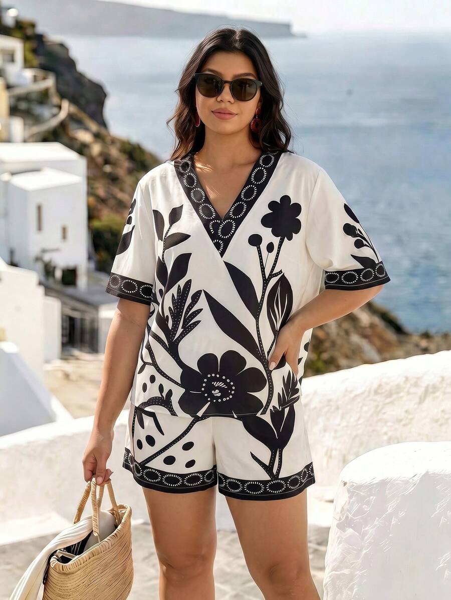 Ceyna Plus Size Women's Summer Set New Style Black & White Floral Print Vacation Outfit (Women's Clothing), V-Neck Loose Top + High Waist Shorts, Casual 2-Piece Set Women's Summer Vacation Wear, Greek Vacation Outfit, Women's Beachwear, Women's Cover-Up Swimwear, Women's Cover-Up Clothing, Women's Zanea Dress