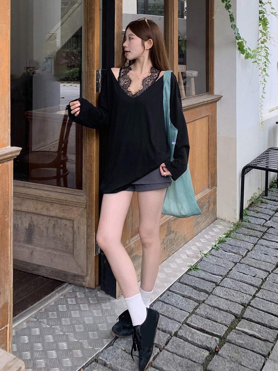 Women's Lace Patchwork Deep V-Neck Loose Long Sleeve Elegant Pullover T-Shirt Cute Tops