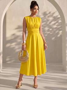 Xyvia Round Neck Ruched Solid Color Waist-Cinching Long Elegant Dress - Yellow - View 4