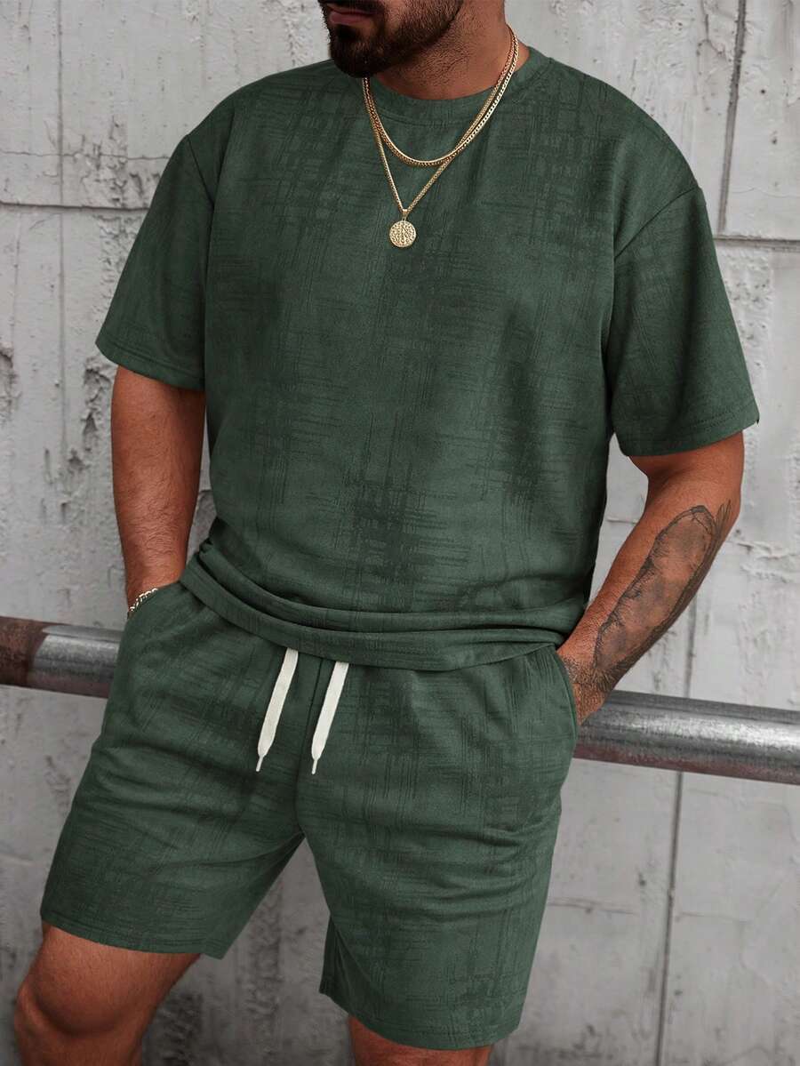 Manfinity CasualCool 男士夏季休閒鞋、T恤與短褲套裝 - 墨綠色 - 查看 1