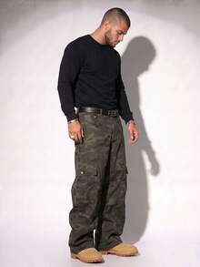 DSELFIQUE Men's Olive Green Loose Fit Multi-Pocket Distressed Camouflage Wide Leg Jeans,Baggy Camo Cargo Pants For Autumn Streetwear,Holiday Gift For Husband - Army Green - View 3