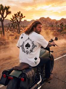 Fenqiro 男士 Ace Of Spades 黑桃撲克圖案印花 T-shirt，黑白配色夏季街頭風城市度假復古 Y2K 大廓型寬鬆巴洛克框架上衣 - 白色 - 查看 3